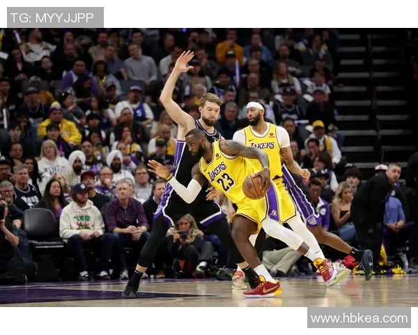 2021年湖人与勇士激战回顾：经典对决与精彩瞬间全解析