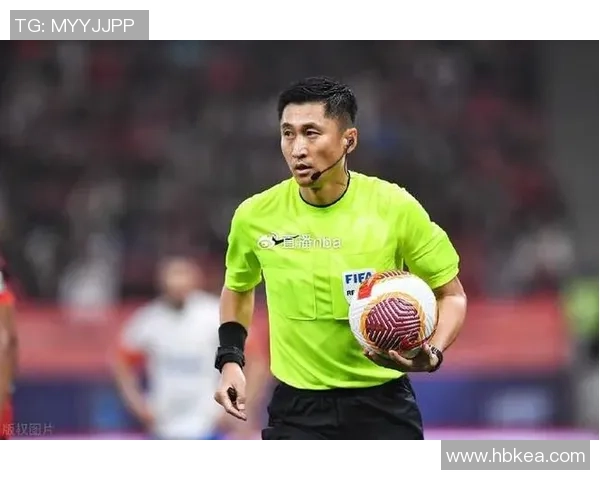 国安对阵鲁能马宁执法引热议球迷期待公平公正的比赛环境