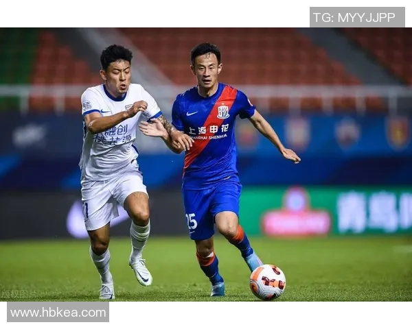 恒大淘宝与上海申花激战正酣谁能在中超赛场上笑到最后