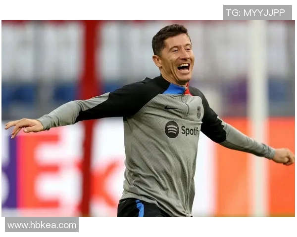 莱万状态火热欧冠赛场再创佳绩射手榜领跑势头强劲 莱万状态火热欧冠赛场再创佳绩射手榜领跑势头强劲